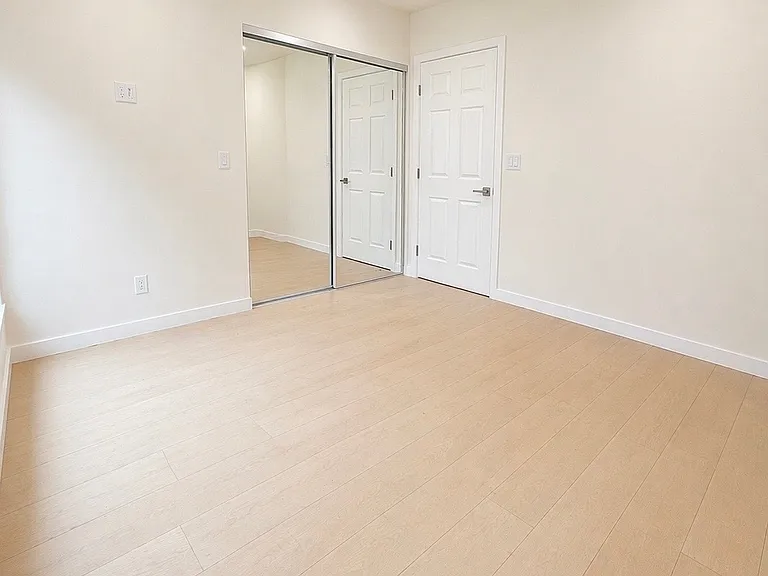 13794 Marchant Ave — Photo 3