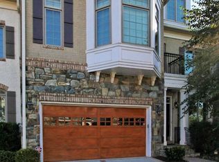 18374 Fairway Oaks Sq, Leesburg, VA 20176