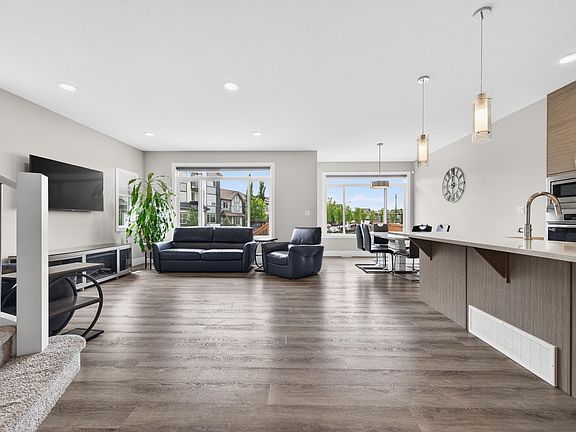 3rd image of 2083 Price Lndg SW