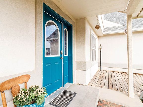 2nd image of 2853 1/2 Vista Mar Dr
