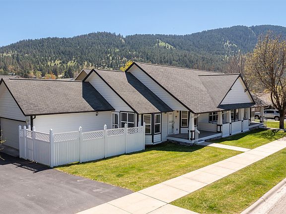 2nd image of 1302 Lily Ct #A