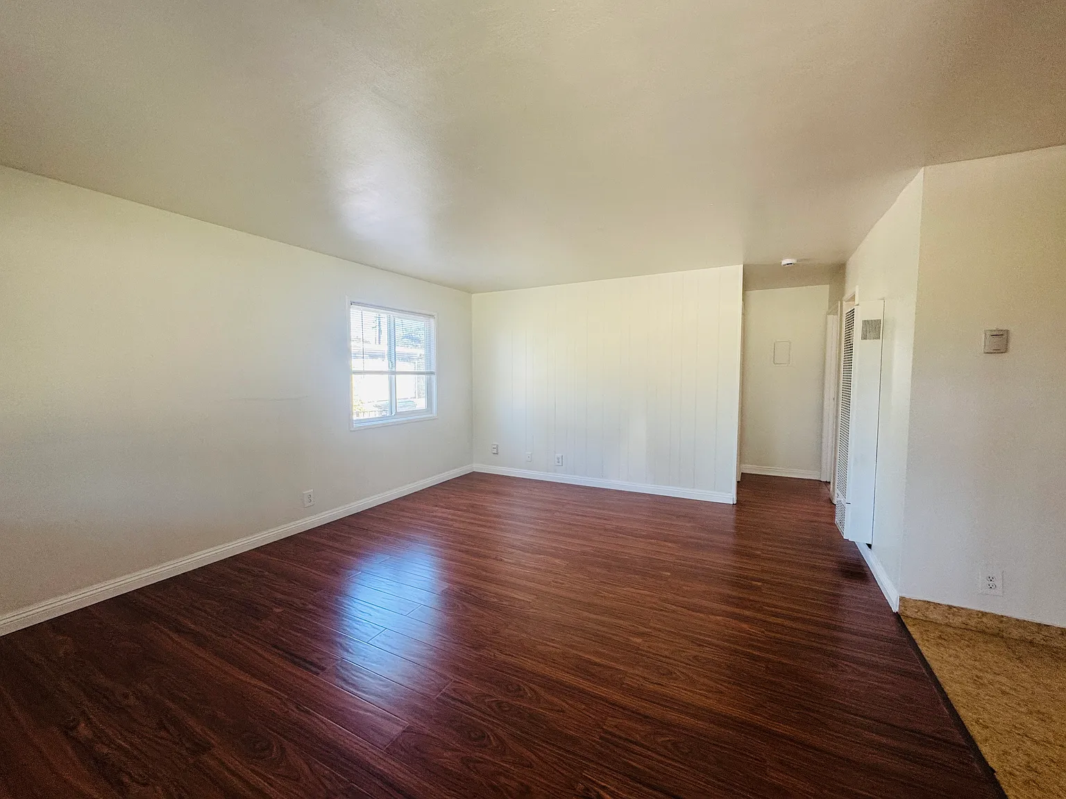 2 bed, 955 sqft, $2,500 — Photo 2