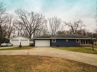 57277 Buckhorn Rd, Three Rivers, MI 49093