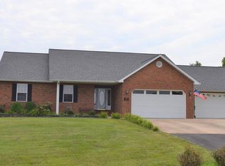 5822 Country Side Ln, Freeburg, IL 62243