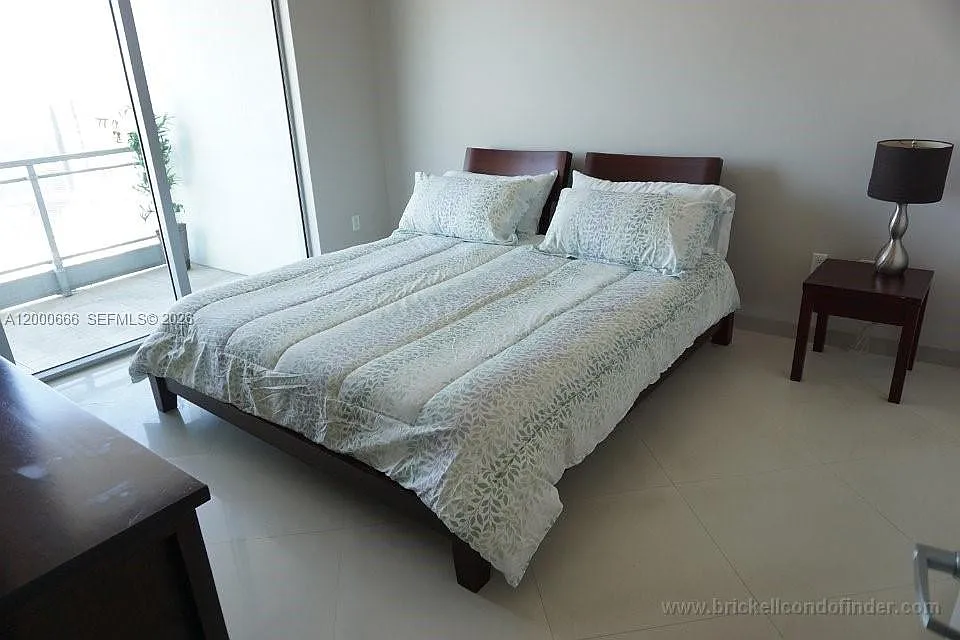 Ivy Condo — Photo 3