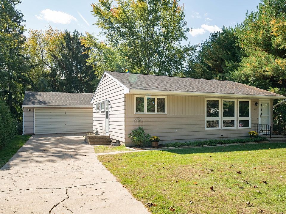 1st image of 102 Williams Dr
