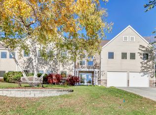 1249 Karth Lake Dr, Arden Hills, MN 55112