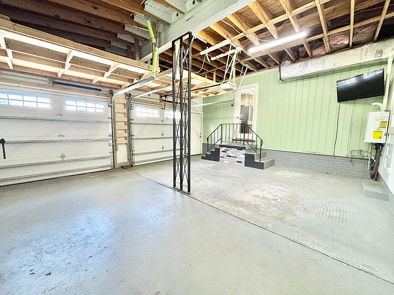 3331 Bayou Blvd — Photo 16