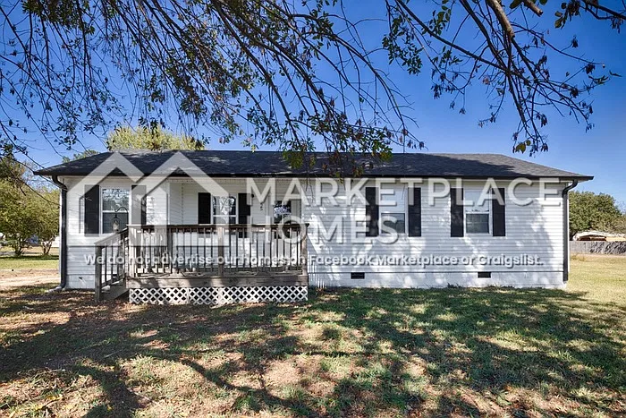 3 bed, 2.0 bath, 1080 sqft, $1,549 — Photo 1