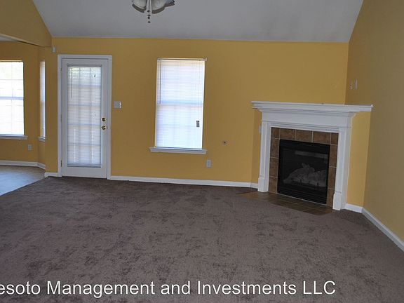 2nd image of 1262 Custer Dr E