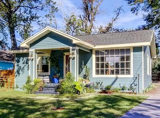 1208 E Giddens Ave, Tampa, FL 33603