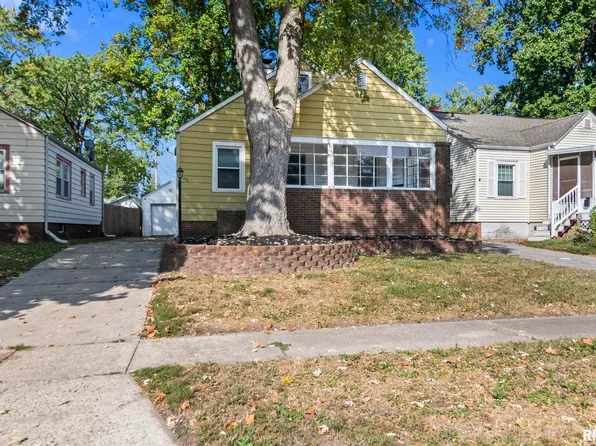 2353 S 8th St, Springfield, IL 62703