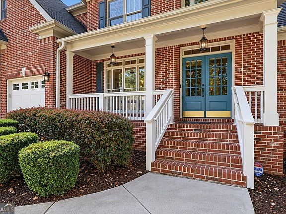 3rd image of 5370 Avonshire Ln