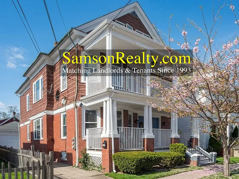 48 Pembroke Ave #2 — Photo 1