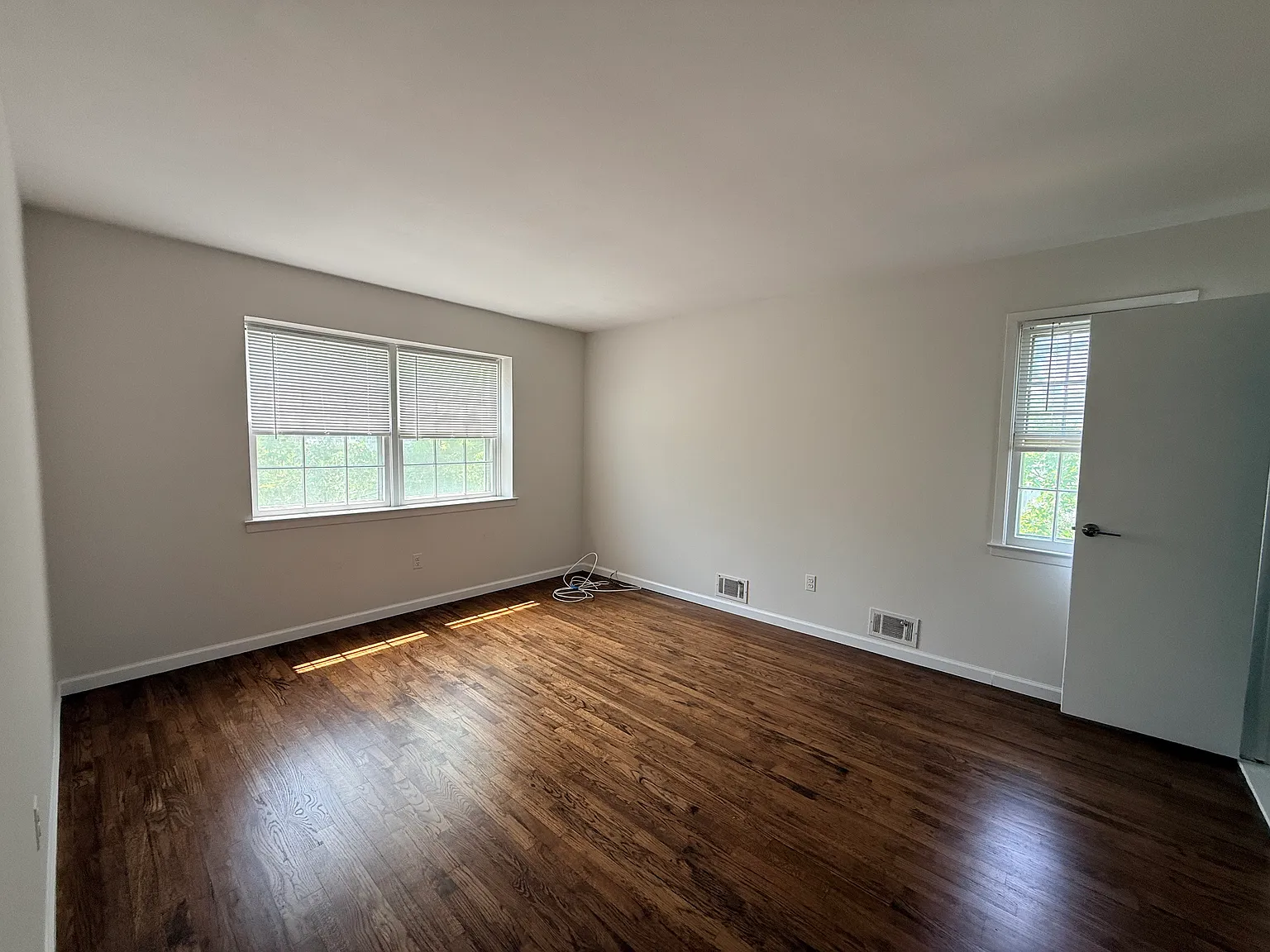 3 bed, 2.5 bath, 2000 sqft, $4,800 — Photo 4