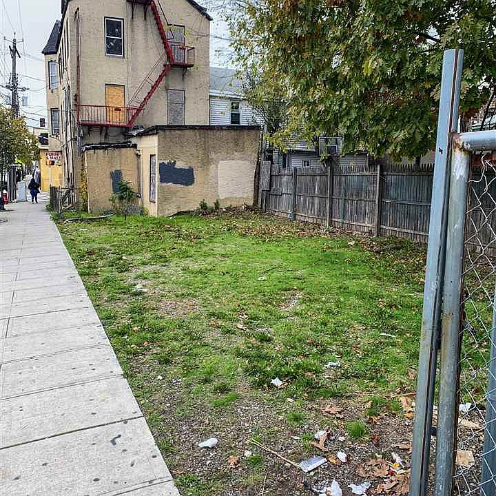 2nd image of 3100 Central Ave