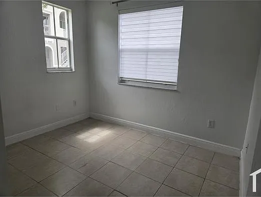 2460 SE 16th Ter #200 — Photo 1