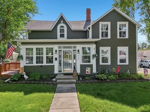 322 W High St, Sycamore, IL 60178