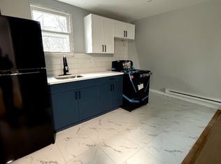 652 Grove St #3A, Irvington, NJ 07111