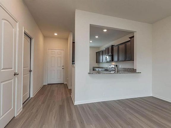 2nd image of 20922 Sunshine Meadow Dr