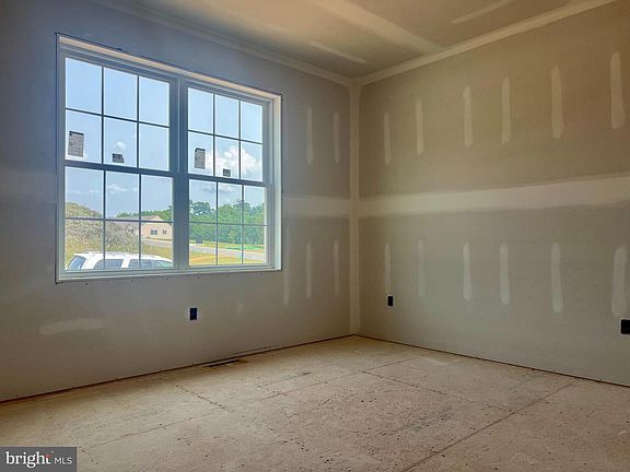 5th image of 424 Ledge Rock Dr #18