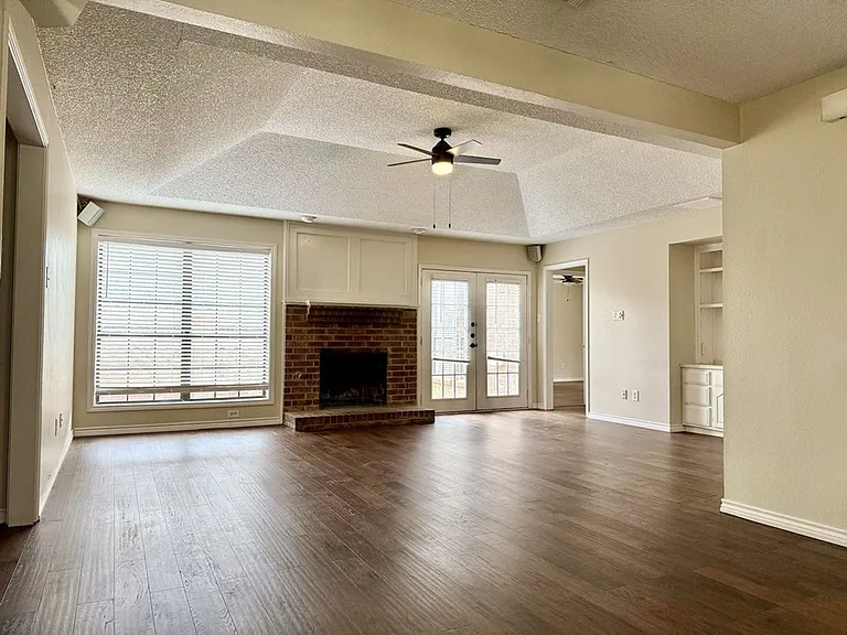 2601 Idlewilde Dr — Photo 8