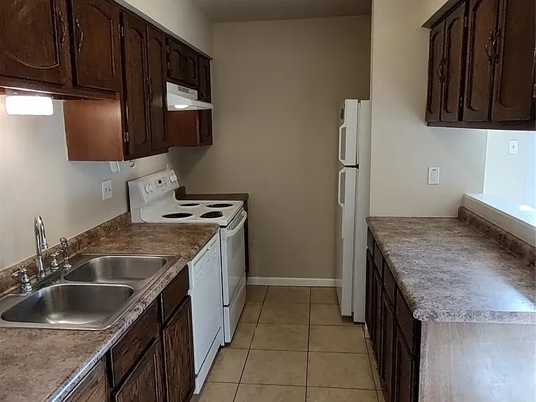 4513 Avenue P 1/2 #3 — Photo 14