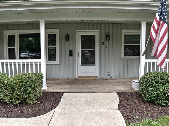 2nd image of 21 Cedar Dr