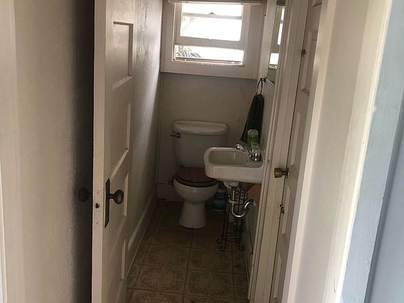 5th image of 118 E Morrison Ave