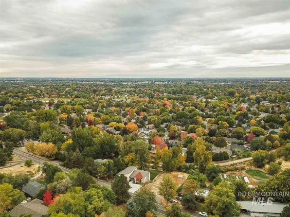 5432 W Hill Rd, Boise, ID 83703