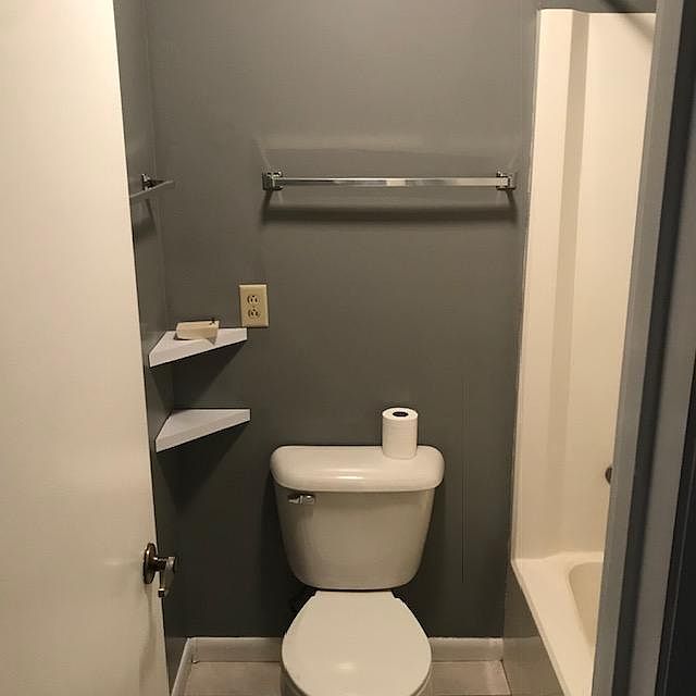 2nd image of 302 Buena Vista Dr APT F