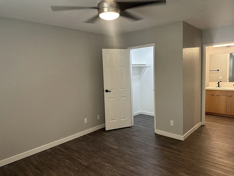 Corona Pointe Resort — Photo 223