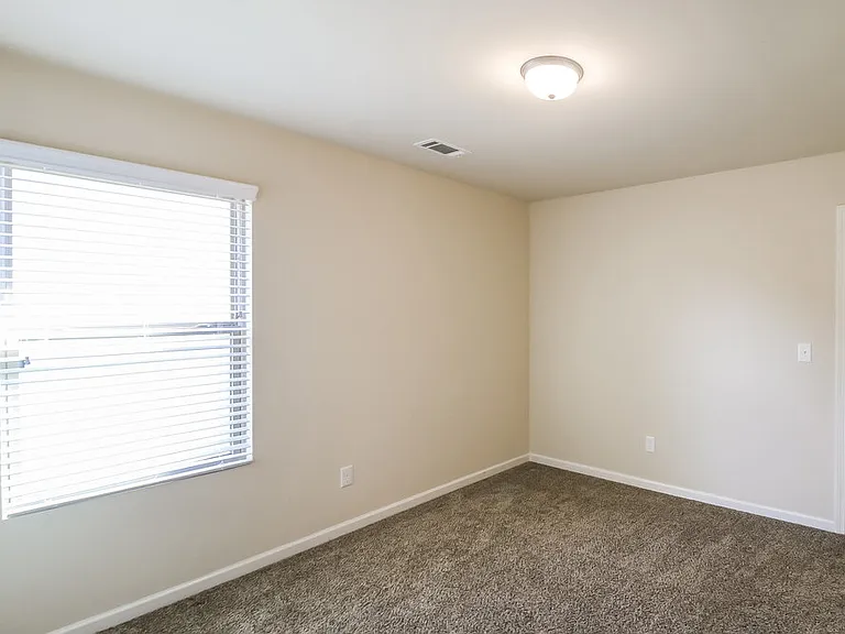 340 Concord Ter — Photo 15
