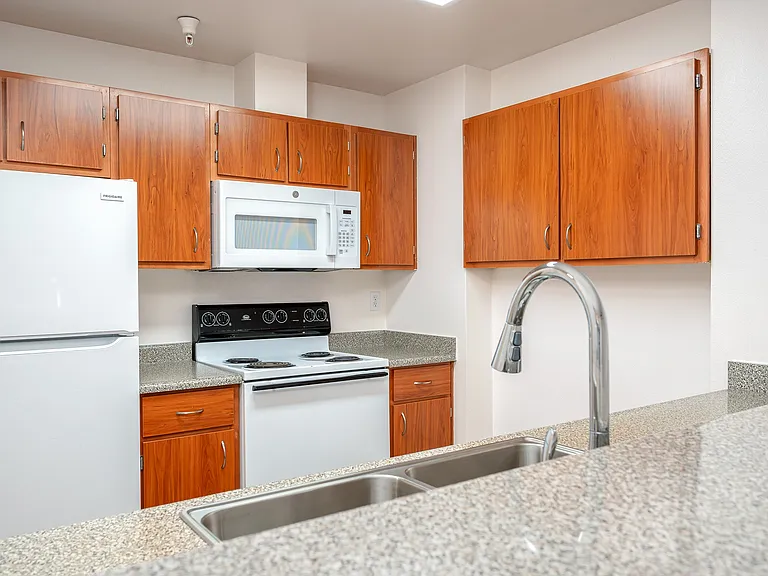 Center Pointe | Kitchen
