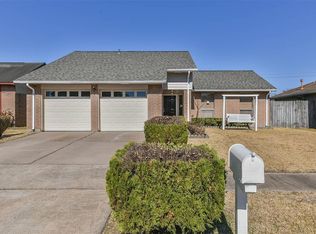 9507 Kingsvalley St, Houston, TX 77075