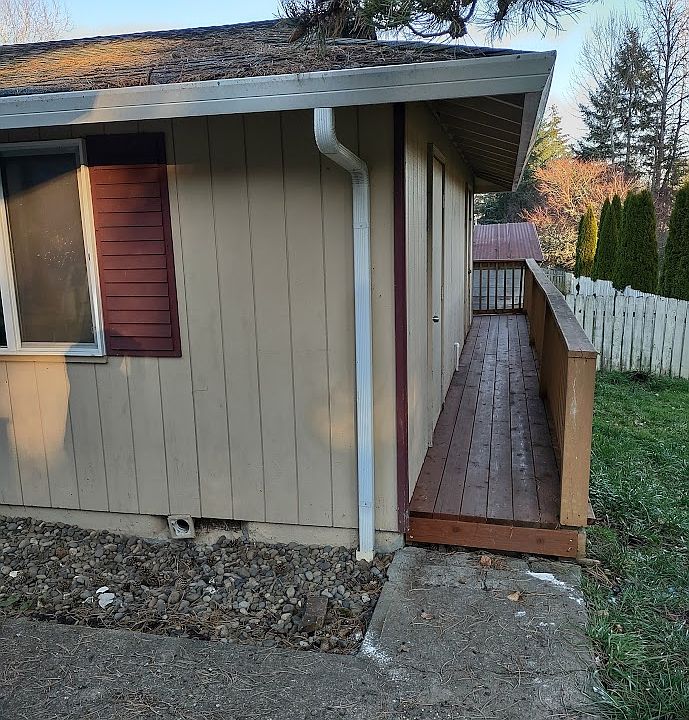Walkway to deck