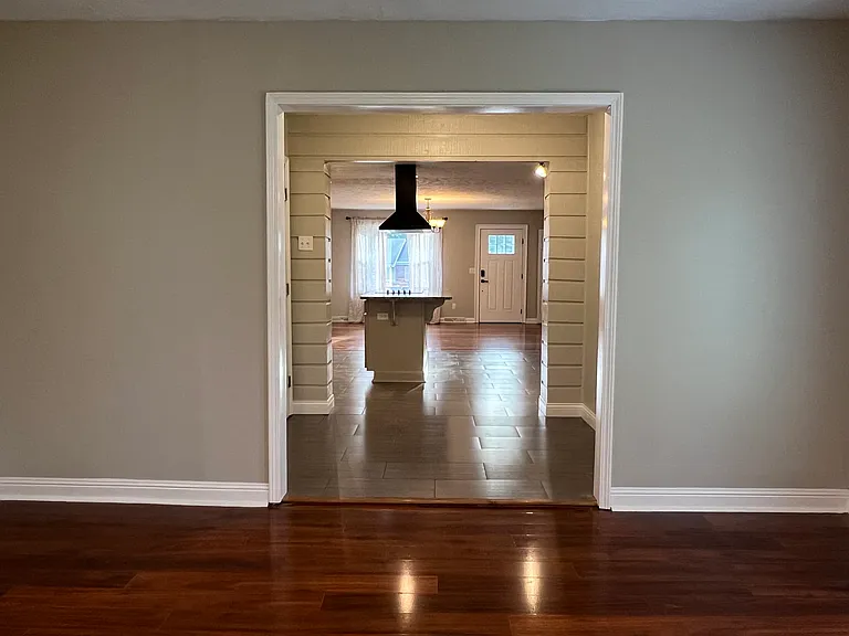 331 Madison Dr — Photo 17
