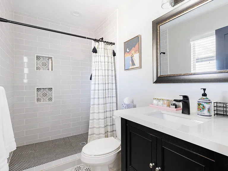 8602 E Edgemont Ave — Photo 24