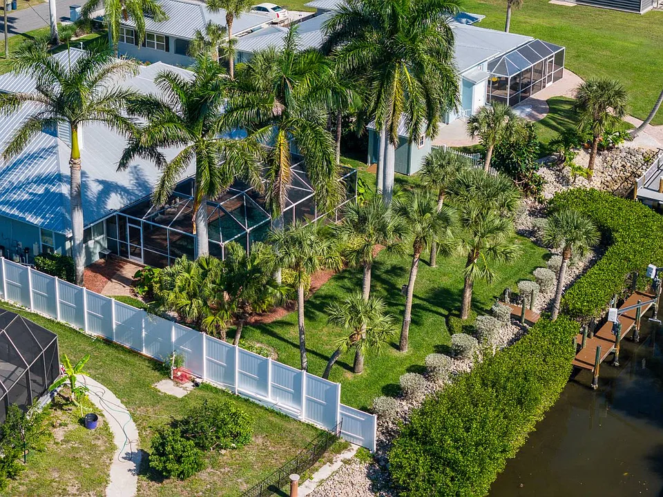 315 Charles Dr
