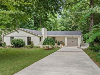 1889 Faculty Dr, Winston Salem, NC, 27106