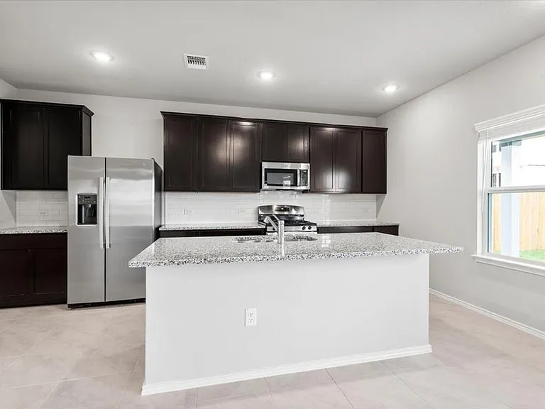 4909 Sea Salt Dr — Photo 13