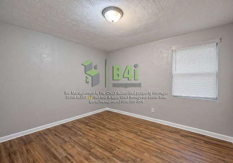 904 Harbison Dr — Photo 9