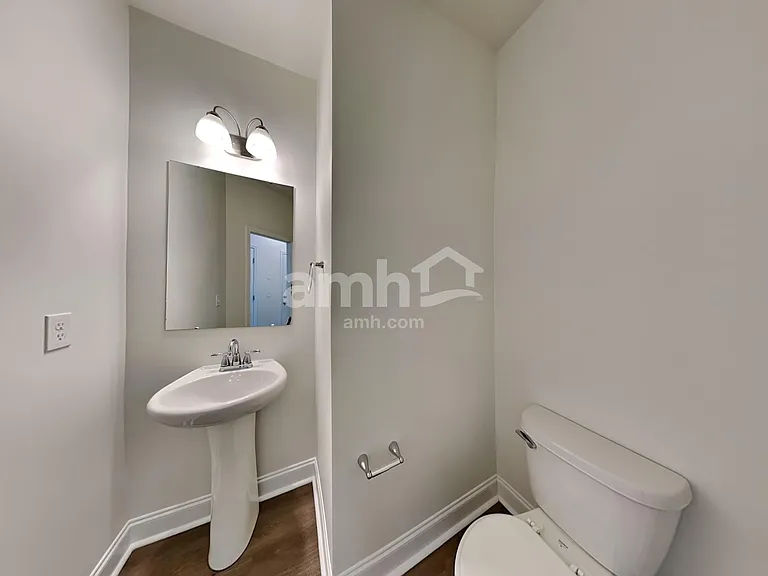 2444 Beal St — Photo 10