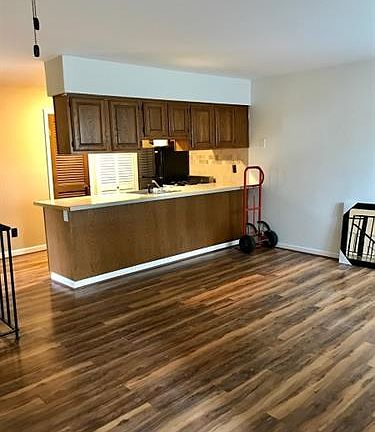 3rd image of 6 Sunrise Dr Unit 3