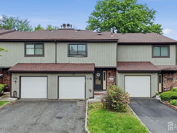 2nd image of 115 Bowne Ct