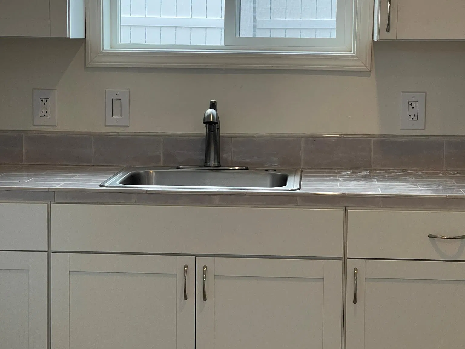 750 Walker Ave — Photo 3