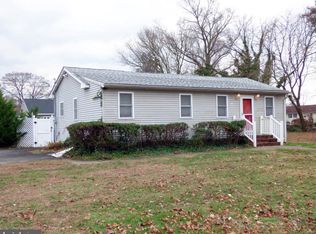 141 S Dupont Rd, Penns Grove, NJ 08069