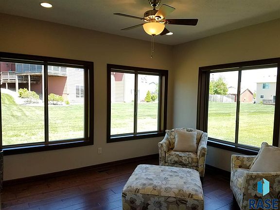 4th image of 2516 E Tranquility Ave