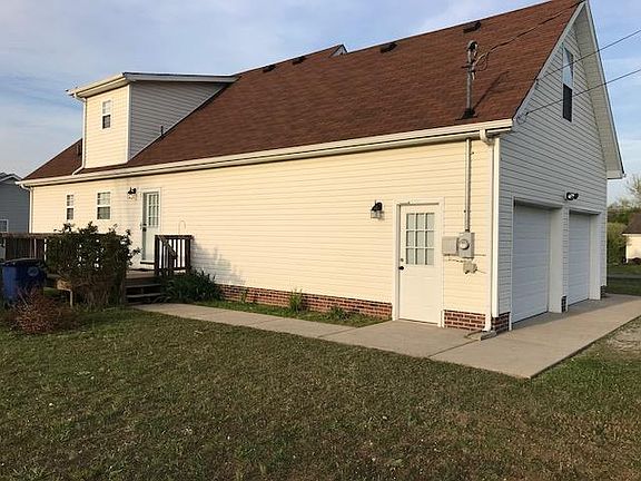 4th image of 106 Warren Cir
