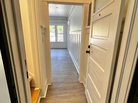 2nd image of 1610 W Sunset Blvd #4